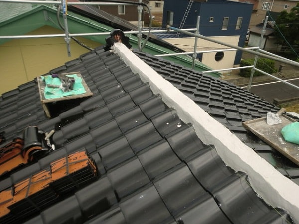 豊田市　屋根工事　屋根葺き替え工事　古い瓦屋根を新しい和形瓦へ (3)-min